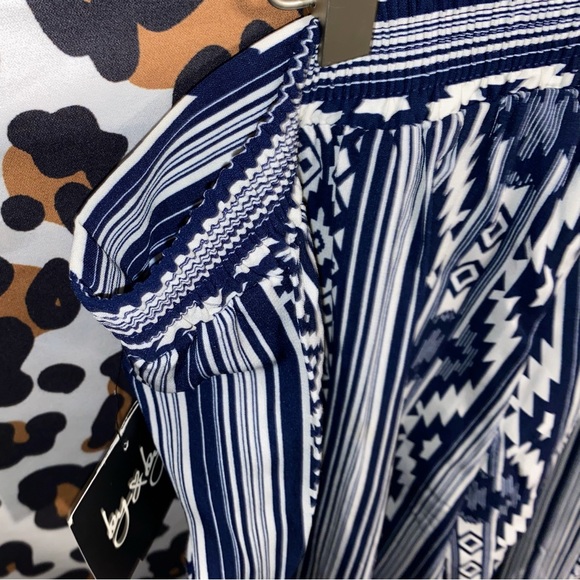 by & by Let’s Get Away Design Lounge Pants - Picture 5 of 7